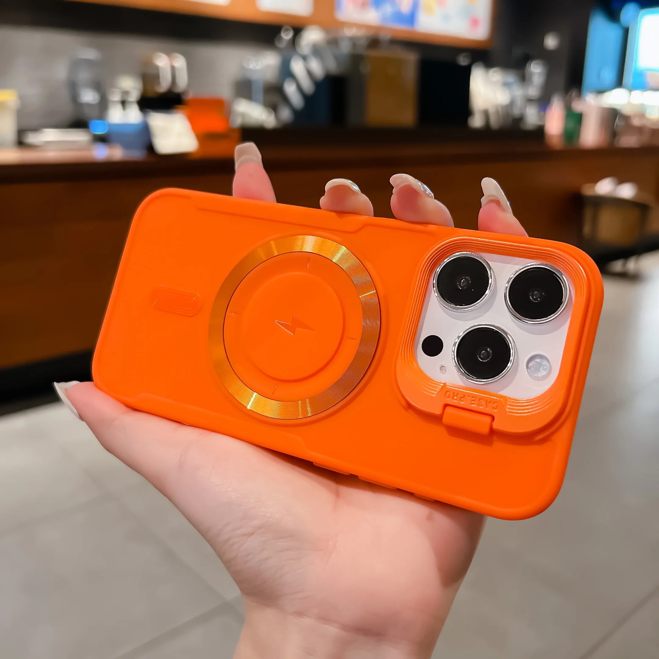 Étui souple avec support d'objectif magnétique pour iPhone 