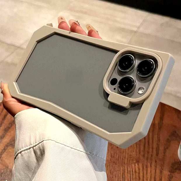 Coque rigide transparente irrégulière pour iPhone 