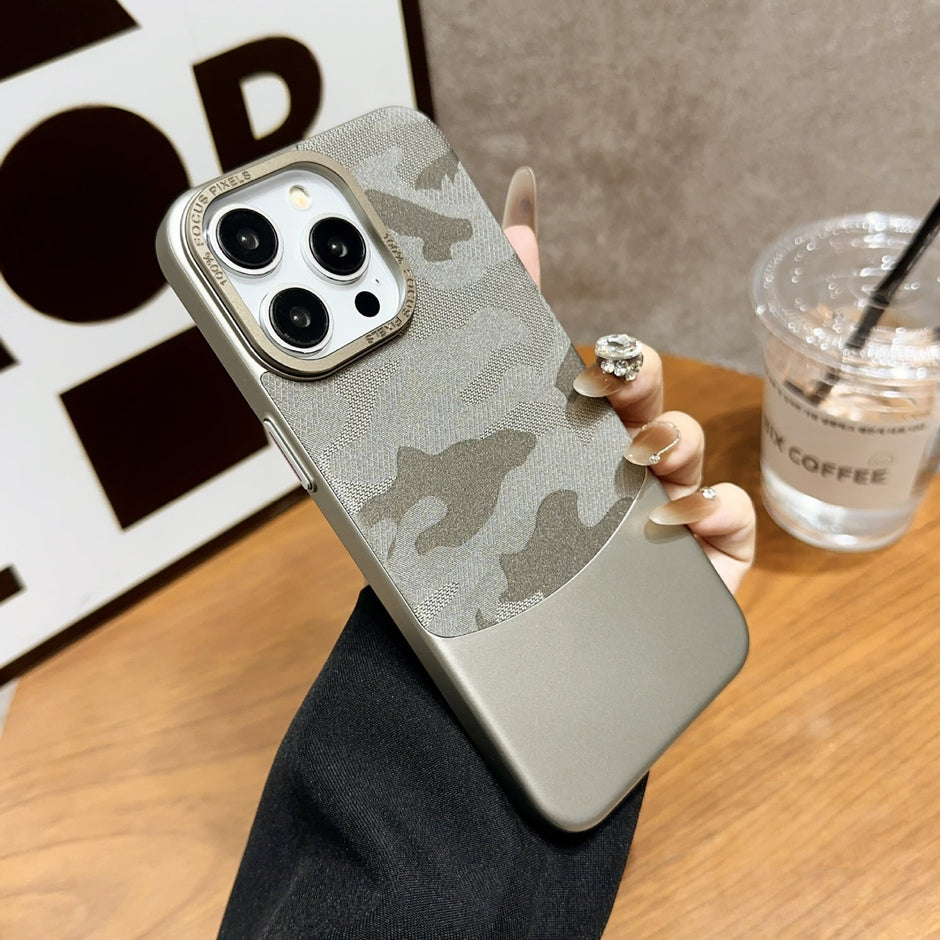 Coque rigide camouflage pour iPhone 