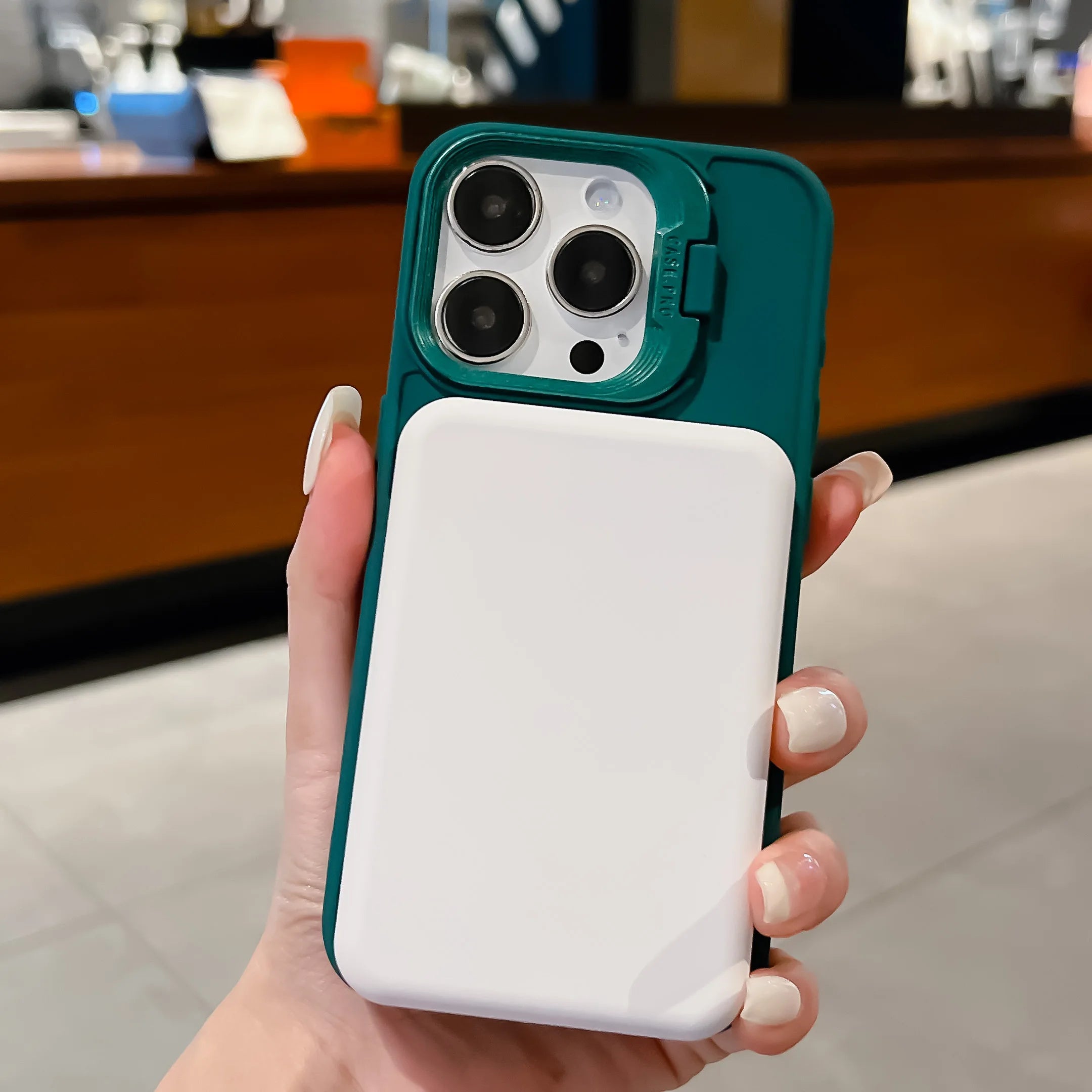 Étui souple avec support d'objectif magnétique pour iPhone 