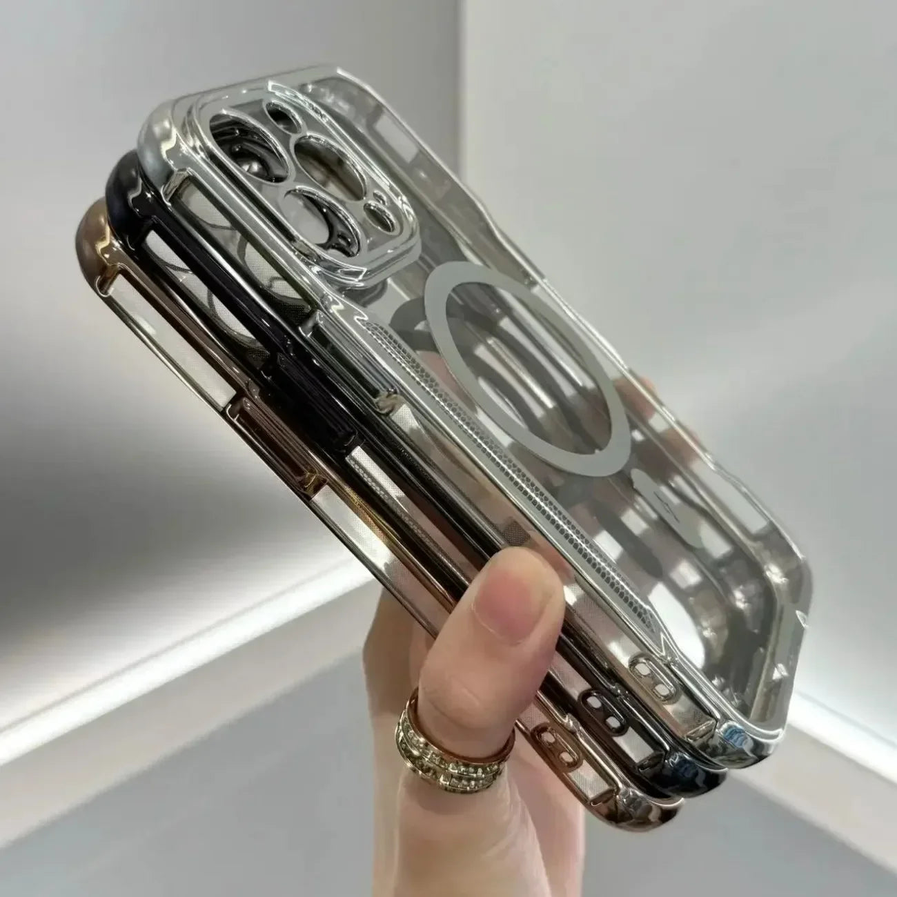Coque magnétique transparente antichoc pour iPhone 